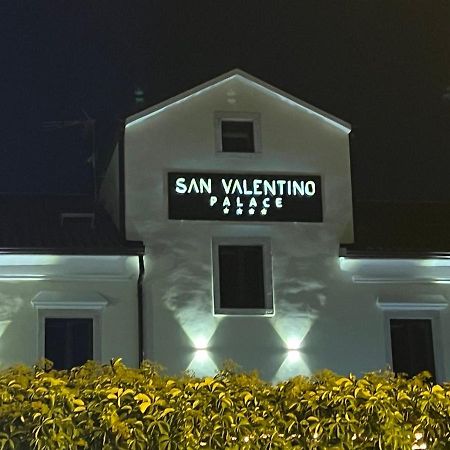 Hotel Palace San Valentino Умаг Екстер'єр фото