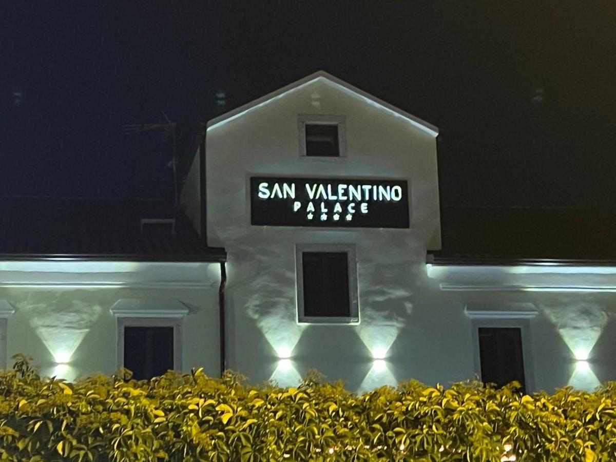 Hotel Palace San Valentino Умаг Екстер'єр фото