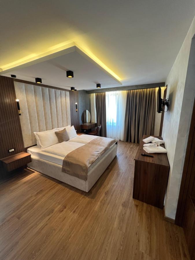 Hotel Palace San Valentino Умаг Екстер'єр фото